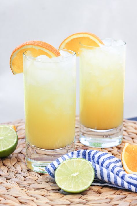 Orange Crush Cocktail | The perfect summer cocktail combines fresh squeezed orange juice, vodka, triple sec and seltzer for a refreshing drink that is perfect for a hot summer day. | HAPPY HOUR, COCKTAIL HOUR, SUMMER DRINKS, SPRITE, CRUSHED ICE, GRAND MARNIER | thebeautyblotter.com #orange #crush #cocktail #oceancity #summer #vodka Crushed Ice Cocktails, Maryland Orange Crush Recipe, Cocktails With Fresh Orange Juice, Orange Crush Cocktail Recipes, Crush Cocktail Recipes, Cocktails With Oranges, Vodka Seltzer Drinks, Orange Vodka Drinks, Orange Vodka Recipes