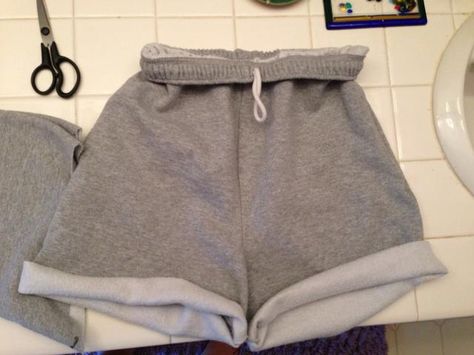 Reusing old Sweatpants – ecogreenlove Old Shorts Diy Upcycle, Sweatpants To Shorts Diy, Diy Sweat Shorts, Diy Sweatpants Shorts, Sweatpants Diy, Cute Comfy Shorts, Reusing Clothes, Cut Sweatpants, Redesign Clothes