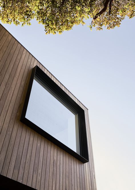 Gallery of Loft House / Tom Robertson Architects - 20 Modern Windows Exterior, Window Reveal, Window Architecture, Box Window, House Cladding, Window Detail, Melbourne House, Timber Cladding, Loft House