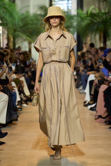 Ellie Saab, Elie Saab Spring, Boutique Couture, Spring 2025, Show Collection, Shirt Dress Style, September 2024, Fashion Show Collection, Elie Saab