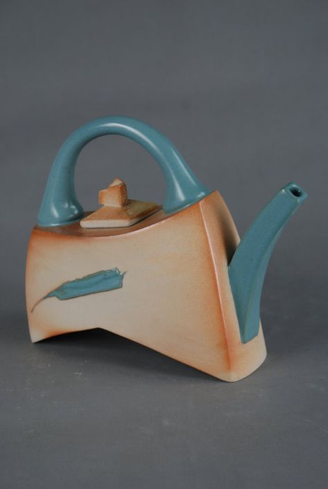 porcelain teapot by dielgray Novelty Teapots, Teapots Unique, Cuppa Tea, Unique Tea, Pottery Teapots, Ceramic Teapot, Pot Set, Teapots And Cups, Porcelain Teapot