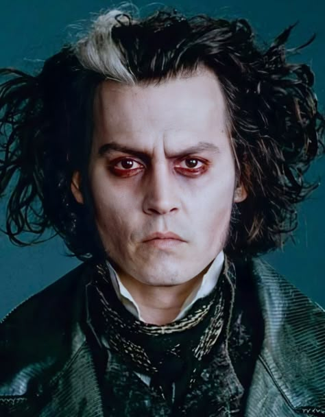 Was hard to find this image clean or with blur or pixelation. But managed to clean it up & smooth in an editing app on my phone ... Credit @DeppalikeUK Sweeney Todd Tattoo, Sweeney Todd Drawing, Sweeney Todd Pfp, Sweeny Todd Posters, Johnny Depp Sweeney Todd Tim Burton, Dark Shadows Johnny Depp, Sweeney Todd The Demon Barber Of Fleet Street, Johnny Depp Wallpaper, Johnny Depp Characters