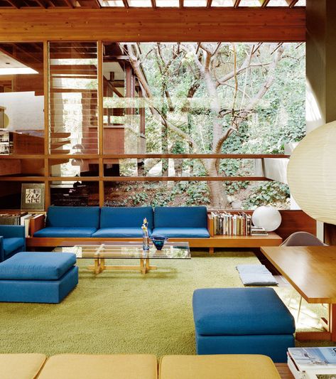 Ray Kappe, Retro Interior, Pacific Palisades, Mid Century Modern House, Indoor Outdoor Living, A Living Room, Mid Century House, Cheap Home Decor, House Inspiration