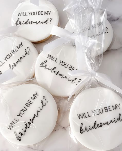 Will You Be My Bridesmaid Cookies, Bridesmaids Proposal Boxes, Bridesmaid Cookies, Notebook Wedding, Bridal Gift Box, Bridesmaid Brunch, Bridesmaids Proposal, Bridesmaid Groomsmen Gifts, Proposal Boxes