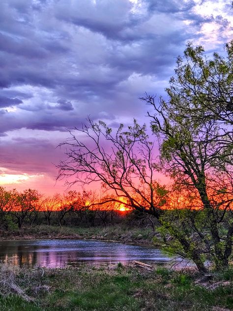 Out camping and exploring west Texas. Big beautiful country. Texas Sunset, West Texas, Sunset Landscape, Beautiful Country, Sunrise Sunset, Texas, Camping