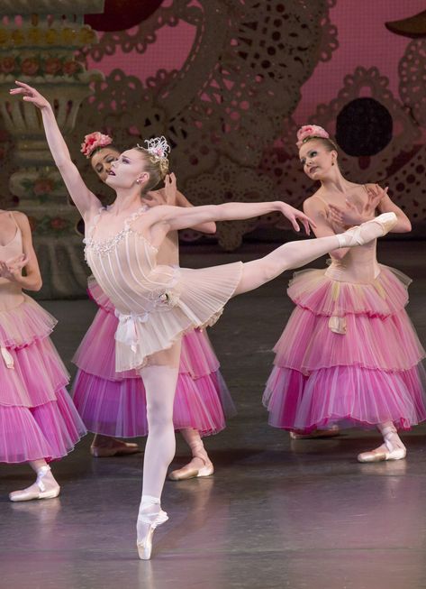 Nutcracker Dewdrop & Flowers, Sara Mearns of New York City Ballet as Dewdrop Fairy Kathryn Morgan, Adult Ballet Class, New York City Ballet, Ballet Pictures, Adult Ballet, George Balanchine, Best Instagram Photos, Dancing Day, Ballerina Dancing