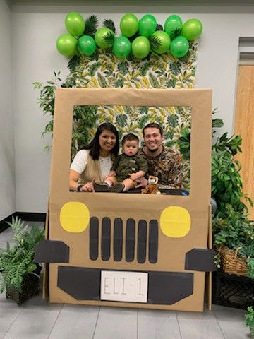 Diy Projects Wood, Safari Theme Birthday Party, Wood Working Ideas, Jungle Theme Birthday Party, Pins Ideas, Jungle Decorations, Wild Birthday Party, Large Workshop, Jungle Theme Parties