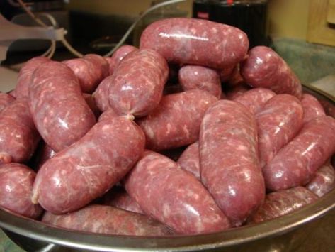 Vleis Geregte, Dutch Breakfast, Breakfast Sausage Recipe, Pork Breakfast, Andouille Sausage Recipes, Making Sausage, Meat Curing, Sausage Making Recipes, Homemade Sausage Recipes