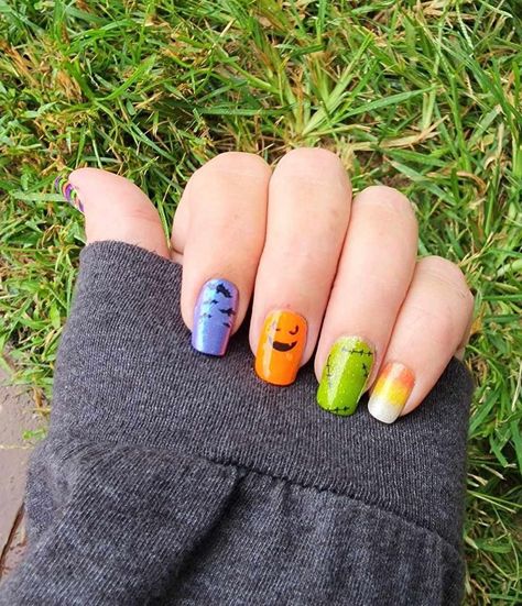 Color Street Halloween Combos, Color Street Halloween, Mani Inspiration, Tooth Ring, Street Nails, Color Street Nails, Color Street, Halloween Nails, The End