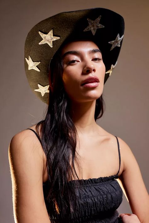 Star Cowboy Hat, Coastal Cowgirl Aesthetic, Governors Ball, Midnight Cowboy, Cowboy Romance, Space Fashion, Art Outfit, Cowgirl Aesthetic, Hat Wool