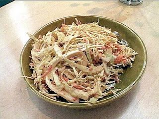 Lindaraxa: Bobby Flay's Cole Slaw North Carolina Pulled Pork, Coleslaw For Pulled Pork, Carolina Pulled Pork, Bobby Flay Recipes, Lunch Sides, Slaw Dressing, Slaw Recipe, Creamy Coleslaw, Cole Slaw