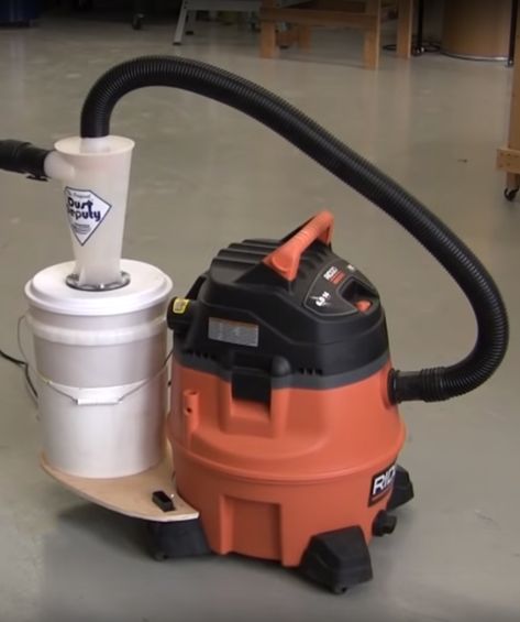 Small Shop Dust Collection, Drill Press Dust Collection, Dust Collection System Diy, Shop Vac Dust Collector Diy, Shop Vac Storage, Diy Dust Collection System, Workshop Dust Collection, Table Saw Dust Collection Diy, Garage Vacuums