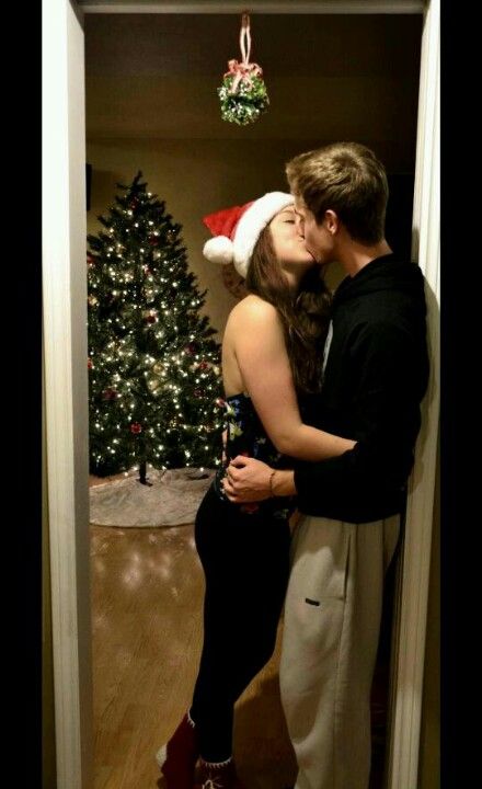 Being kissed under the mistletoe.. want Couples Christmas, Goals Pictures, Under The Mistletoe, Photos Tumblr, Boyfriend Goals, The Perfect Guy, Christmas Couple, Photo Couple, Cute Relationship Goals