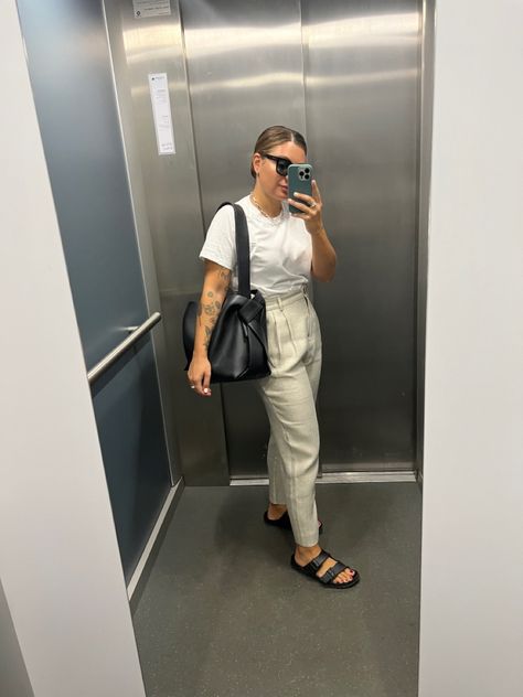 Birkenstock Outfit 2023, Acne Musubi Bag Outfit, Beige Birkenstocks Outfit, Acne Musubi Bag, Pants With Birkenstocks, Birkenstock Outfit Women, Acne Musubi, Musubi Bag, Birkenstock Outfit Summer