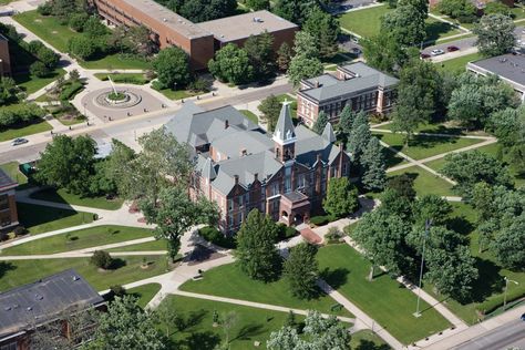 Drake University in Des Moines Drake University, Exterior Facade, Best Colleges, College Search, Competitive Swimming, Private University, Des Moines Iowa, College Campus, University Campus