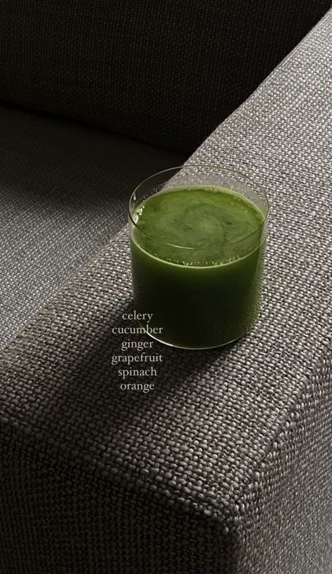 Aesthetic Green Juice, Green Juice Aesthetic, Keto Meal Prep Ideas, Juice Aesthetic, Girl Breakfast, Green Juice Recipe, Green Juice Recipes, Makanan Diet, Juice Recipe