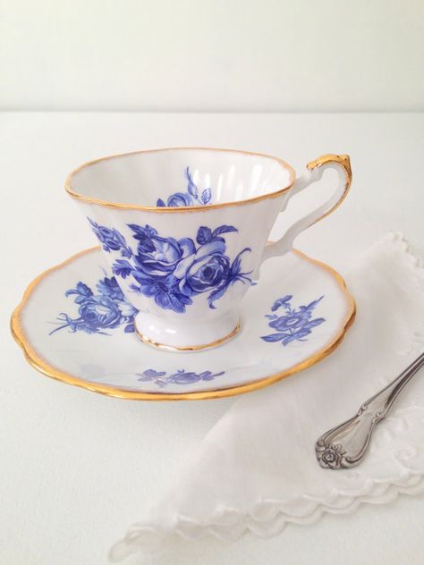 Vintage English Fine Bone China Royal Kendall Tea Cup and Saucer Tea Party…