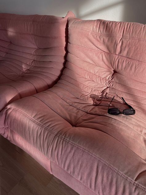 Vice Aesthetic, Tiny Office, Togo Sofa, Ligne Roset, Aesthetic Wall, Pink Room, House Design, Sofa, Magazine