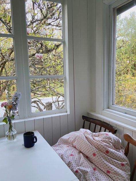 Swedish Home Aesthetic, Living In Sweden, Peaceful Home Aesthetic, Sweden Lifestyle, Sweden Countryside, Norwegian Countryside, Sweden Home, Sweden Aesthetic, Scandi Aesthetic