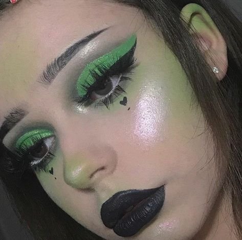 Makeup Emo, Maquillage Goth, E Girl Makeup, Alt Makeup, Smink Inspiration, Alternative Makeup, Green Makeup, Youtube Makeup, Emo Makeup