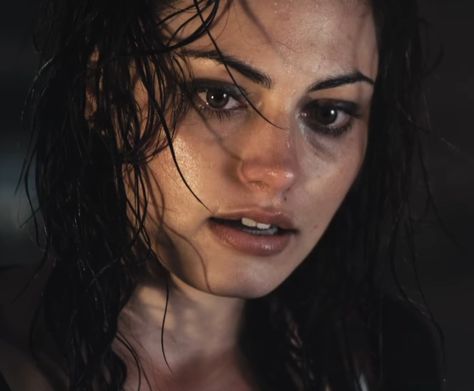 Phoebe Tonkin Side Profile, Tvd Face Claims, Pirate Face Claim, Young Phoebe Tonkin, Phoebe Tonkin The Secret Circle, Brunette Movie Characters, Phoebe Tonkin Instagram, Actress Face Claims, Phoebe Tonkin Aesthetic