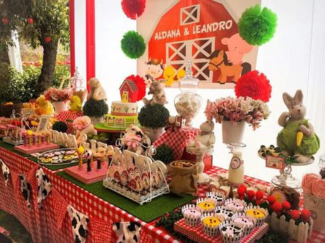 Farm Candy Table, Mc Donald Party, Farm 1st Birthday Party, Farm 1st Birthday, Western Party Ideas, Farm Animals Birthday, Animals Birthday Party, Farm Animals Birthday Party, Farm Themed Birthday Party