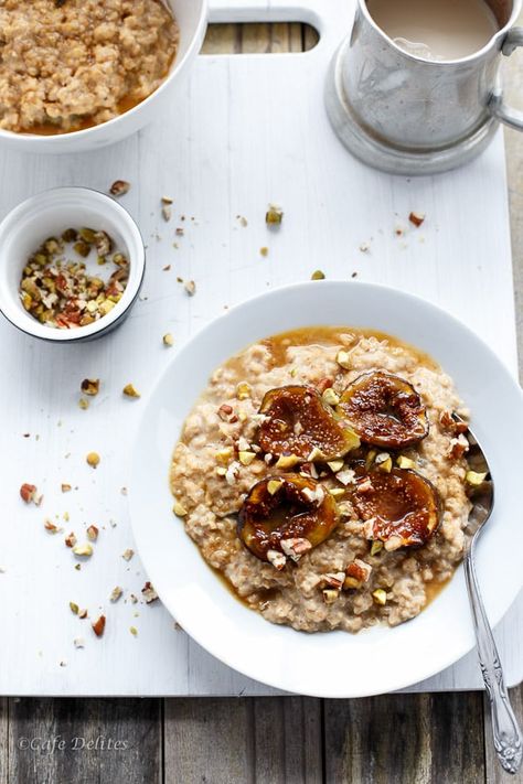 Figs Breakfast, Toasted Oatmeal, Bowl Of Oatmeal, Cafe Delites, Fig Recipes, Hot Cereal, Oatmeal Recipe, Healthy Oatmeal, Healthy Breakfasts