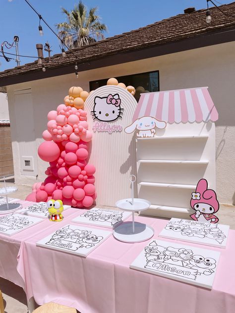 Hello Kitty Birthday Decorations, Bolo Da Hello Kitty, Hello Kitty Baby Shower, Hello Kitty Birthday Theme, Hello Kitty Theme Party, Hello Kitty Birthday Party, Hello Kitty Baby, Bday Party Theme