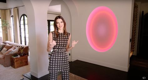 Kendall Jenner Shows Off Her LA Home in Architectural Digest Kendall Jenner House Light, Kendall Jenner James Turrell, James Turrell Kendall Jenner, Kendall Jenner Light, Kendall Jenner House, Gold Bathtub, September Style, Jenner House, September Fashion