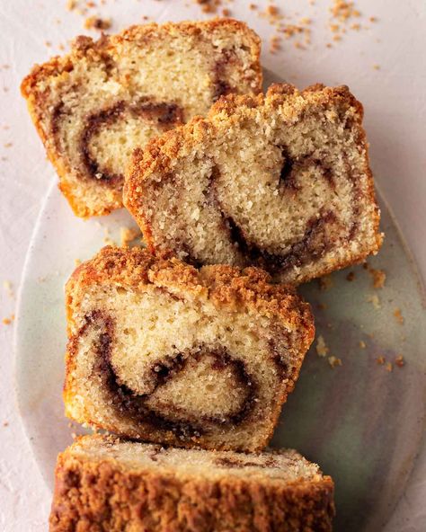 Vegan Cinnamon Bread https://www.rainbownourishments.com/vegan-cinnamon-bread/ Cinnamon Bread Vegan, Vegan Cinnamon Bread, Cinnamon Quick Bread, Raisin Cake, Cinnamon Bread Recipe, Cinnamon Swirl Bread, Egg Free Recipes, Cinnamon Chips, Vegan Bread