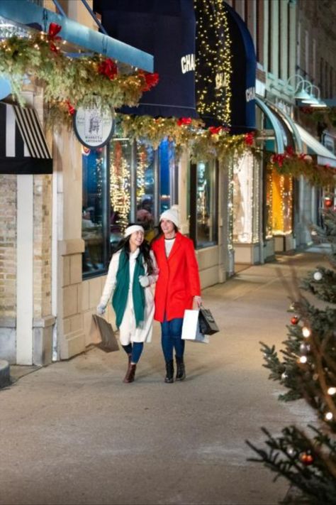 Strolling through downtown Lake Geneva is a holiday tradition in itself. Plus, Lake Geneva also has an array of holiday markets and artisan fairs where you can find handcrafted gifts, artwork, and holiday treats. Holidays With Friends, Lake Geneva Wisconsin, Handcrafted Gifts, Holiday Market, Lake Geneva, Holiday Magic, Hand Crafted Gifts, Holiday Treats, Geneva