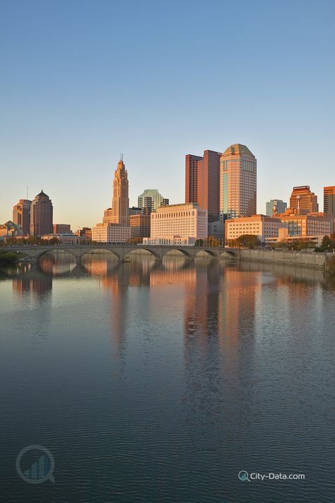 Scioto river Columbus Ohio Skyline, Reflection In Water, Ohio Photography, Sunset Reflection, America City, Levitation Photography, Double Exposure Photography, Hotel Inspiration, Water Reflections