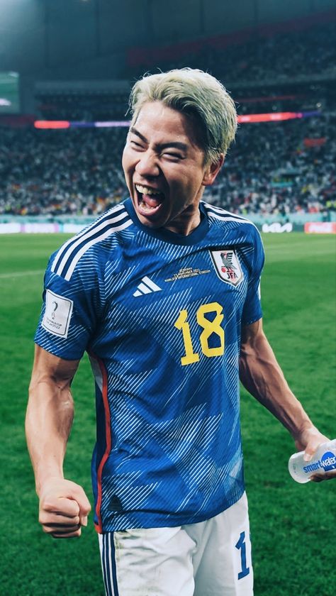 Takuma Asano, Football Legends, World Cup 2022, Football Wallpaper, Fifa World Cup, Football Soccer, Fifa, Ronaldo, World Cup