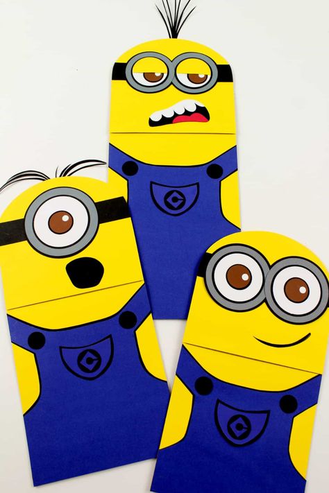 Easy Cartoon Characters, Minion Craft, Mothers Day Cards Craft, Puppet Craft, Girl Minion, Paper Bag Puppets, The Minions, Paper Puppets, Diy Gifts For Mom