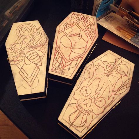 Coffin Painting, Coffin Art, Coffin Tattoo, Tenacious D, Halloween Coffin, Witchy Crafts, Wood Burning Crafts, Drawing Tattoo, Painting Drawing