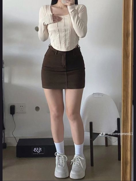 Skirt Outfits Korean, Chubby Style, Look Legging, Everyday Fashion Outfits, Casual Day Outfits, Easy Trendy Outfits, Simple Trendy Outfits, Curvy Outfits, Korean Outfits