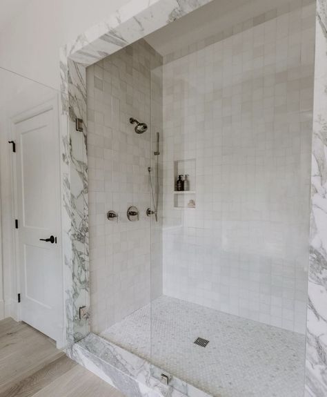 Tile Zellige, Marble Showers, Master Shower, Shower Walls, Flat Apartment, Master Bath Remodel, Zellige Tile, Bathroom Shower Tile, Shower Surround