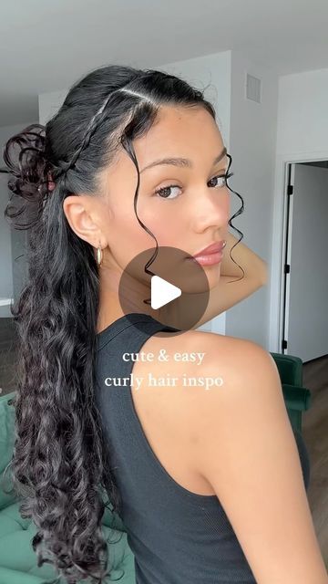 𝐌𝐈𝐊𝐀𝐘𝐋𝐀 on Instagram: "Save this for when you need hair inspo <3 ! #curls #hairtutorial #curlyhairinspo" How To Style My Curly Hair, Short Curly Hair Styles For School, Easy Hairstyles Wavy Hair, Slick Curly Hair Hairstyles, Cute Easy Hairstyles For Curly Hair, Easy Hairstyles For Wavy Hair, Hairstyles For Thick Wavy Hair, Wavy Hair Hairstyles, Quick Curly Hairstyles