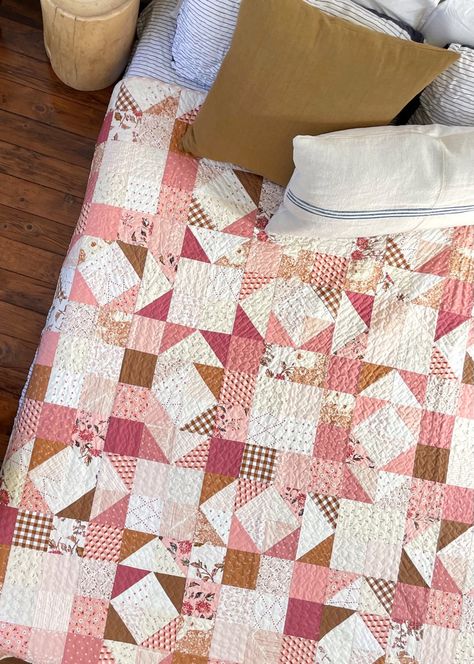 Pink And White Quilts, Bear Tracks Quilt, Bear Paw Quilt, Bear Tracks, Triangle Quilts, Quilting Blogs, Two Color Quilts, Red And White Quilts, Scrappy Quilt Patterns