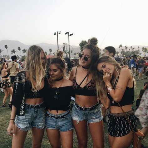 Festival With Friends, Music Midtown, Coachella Vibes, Park Outfit, Festival Inspo, Look Festival, Fest Outfits, Festival Trends, Fotos Goals