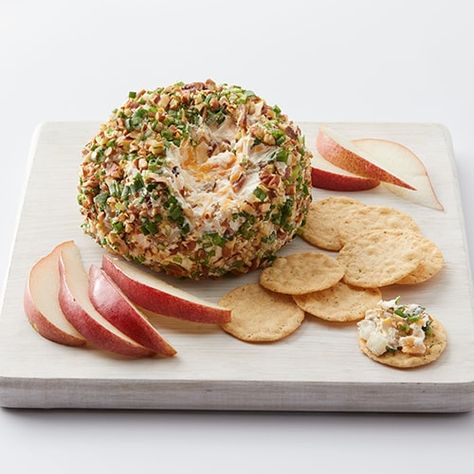 Pear and Pecan Cheese Ball - Fry’s Food Stores Holiday Party Recipes, Pecan Cheese Ball, Warm Cocktails, Festive Holiday Cocktails, Cheese Ball Recipe, Holiday Ham, Galette Recipe, Mango Chutney, Cocktail And Mocktail