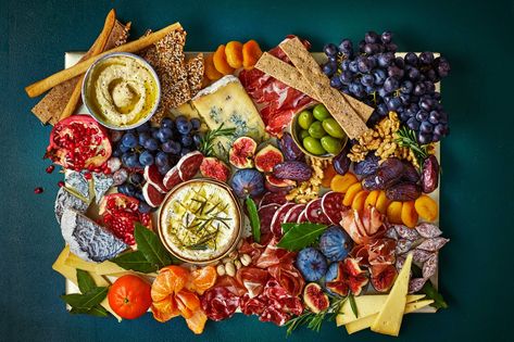 Christmas grazing platter Grazing Platter, Savoury Crackers, Baked Camembert, Holiday Platters, Cheese Board Set, Charcuterie Platter, Bbc Good Food, Baked Cheese, Grazing Tables