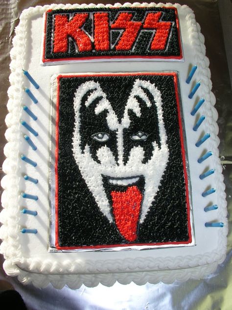 Party Food All Night Long & Everyday. Kiss Cakes! — The World of Kitsch Kiss Cakes, Kiss Decorations, Kiss Birthday Party, Army Birthday Cakes, Cake Band, Army's Birthday, Birthday Kiss, Rock Cake, Rock Star Party