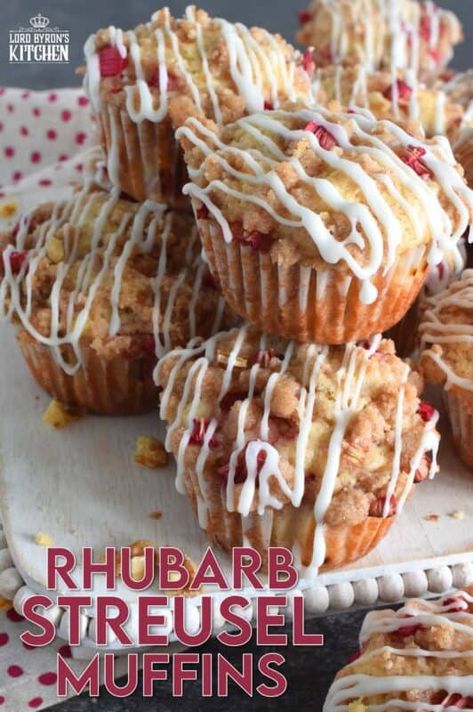 Rhubarb Muffins Streusel, Things To Make With Rhubarb, Rhubarb Streusel Muffins, Rhubarb Muffins Recipe, Easy Rhubarb Recipes, Rhubarb Desserts Recipes, Strawberry Rhubarb Muffins, Strawberry Rhubarb Recipes, Best Rhubarb Recipes