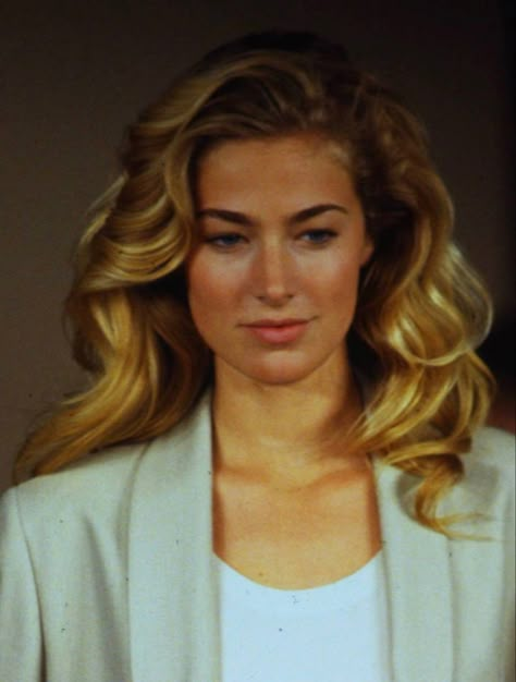 Elaine Irwin, Blonde Hair Inspiration, Fluffy Hair, Good Hair Day, Face Hair, Aesthetic Hair, Hair Waves, Hair Day, Pretty Hairstyles