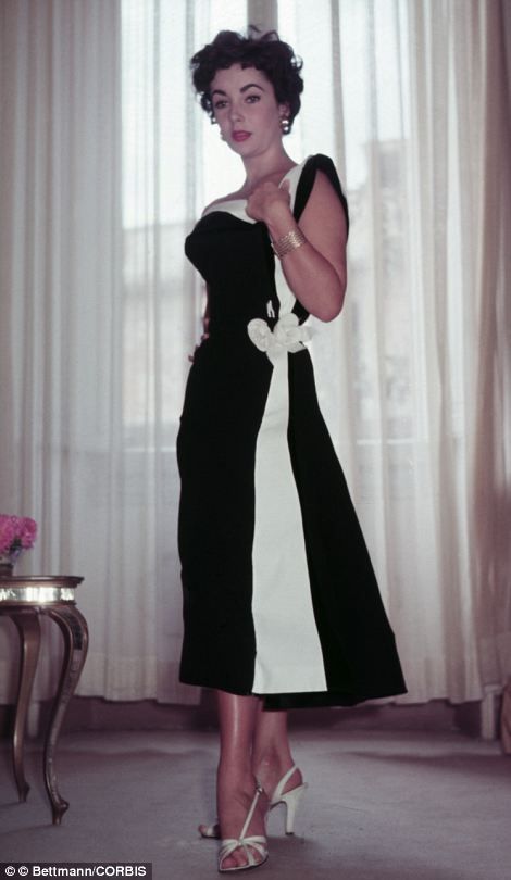 Elizabeth Taylor Style, Grace Kelly Style, Vintage Fashion 1950s, Italian Dress, Vivien Leigh, Natalie Wood, Calf Length Dress, Fashion 1950s, Romy Schneider