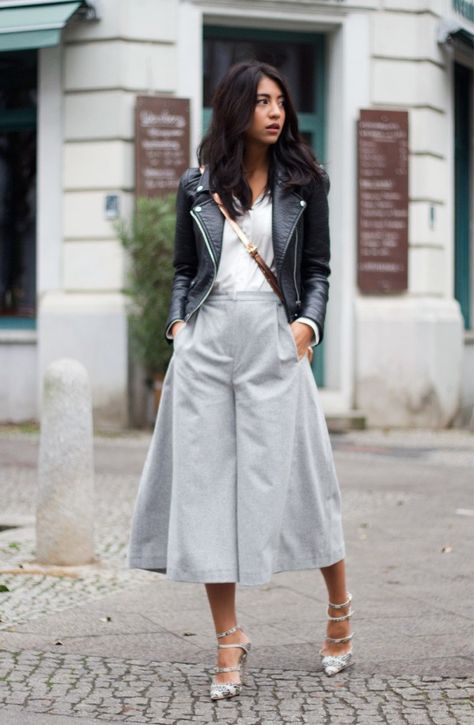 How to Wear the Culottes Fashion Trend | StyleCaster Grey Culottes, How To Wear Culottes, How To Style Culottes, Culottes Outfit, Turtleneck Outfit, Outfit Trends, Outfit Combinations, Sporty Chic, Grey Pants