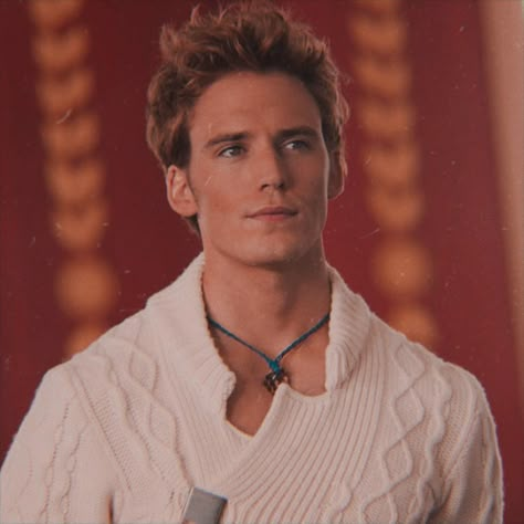 Finicky Odair Icon, Finnick Odair Icons, Finnick Odair Catching Fire, Finnick Odair Pictures, Finnick Odair Behind The Scenes, Sam Calfin, Finnick Odair Drinking Water, Sam Claflin Finnick, Finnick Odair Sam Claflin