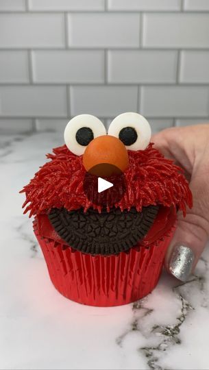 4.2M views · 75K reactions | ❤️ ELMO ❤️  Elmo cupcake sandwiches 🧁🥪❤️  WHO SHOULD I MAKE NEXT ???   I used @colour.mill red to colour my cake batter and buttercream.  I used @wiltoncakes piping tips 1M and 233, also foil liners and candy eyes 👀  His mouth is an @oreo chopped in half   #cupcake #elmo #sesamestreet #cakedecorating #cakedbyrach #pipingskills #edibleart #cupcakesandwich | Caked By Rach | Becca Lynn · Show Me the Good Stuff Elmo Cakes, Elmo Cupcakes, Candy Eyes, Elmo Cake, Rachel Lindsay, Kids Cakes, Piping Tips, Edible Art, Cake Batter