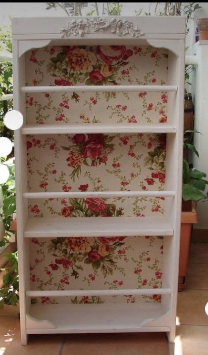 Cottage Style Shelves, Decoupage Bookshelf, Whimsical Bookshelf, Coquette Bookshelf, Upcycle Thrift Store Finds, Granny Chic Decor, Shabby Chic Craft Room, Shabby Chic Diy Projects, Shabby Chic Antiques